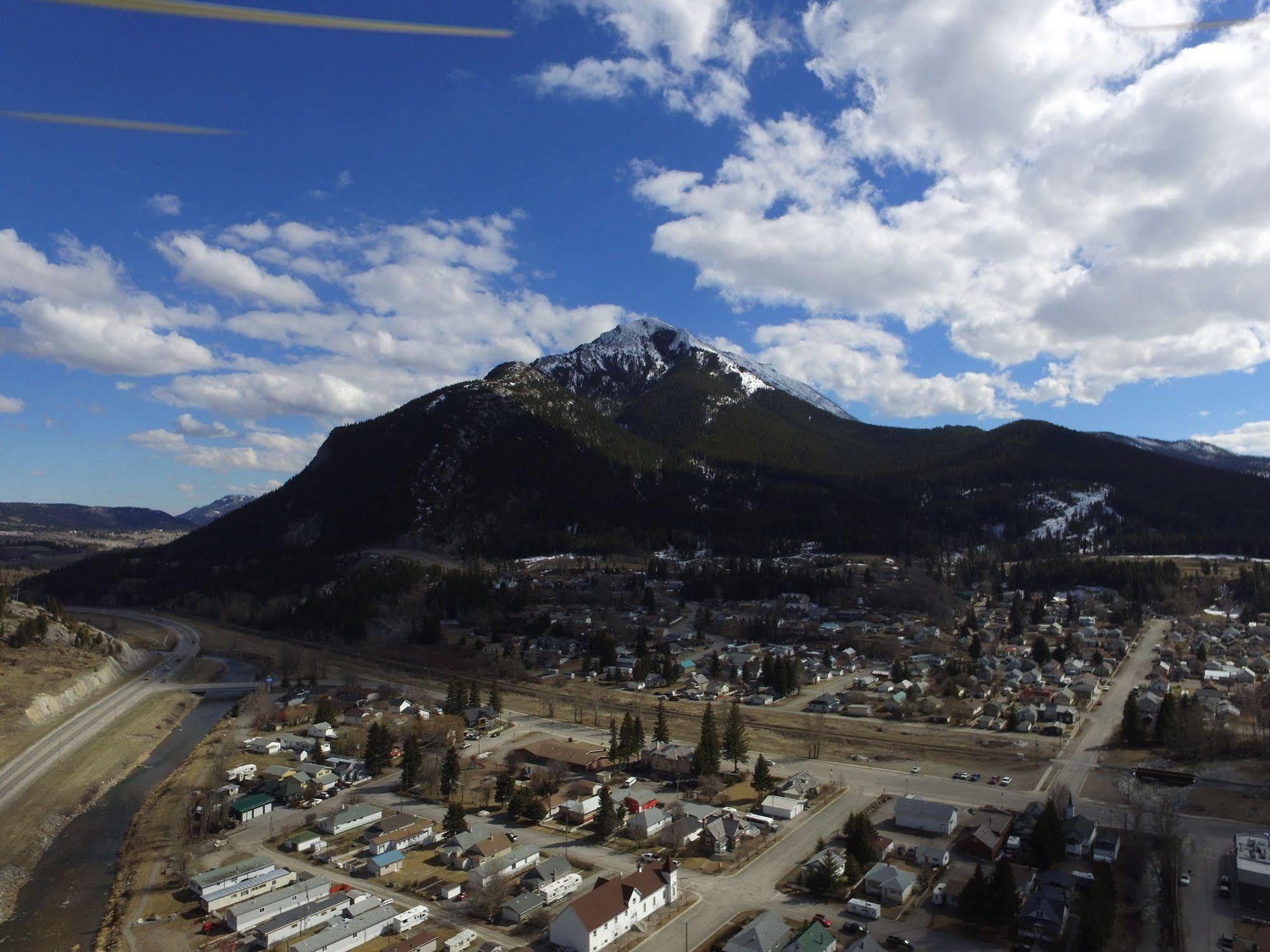 The Cosmopolitan Hotel Blairmore Exterior photo